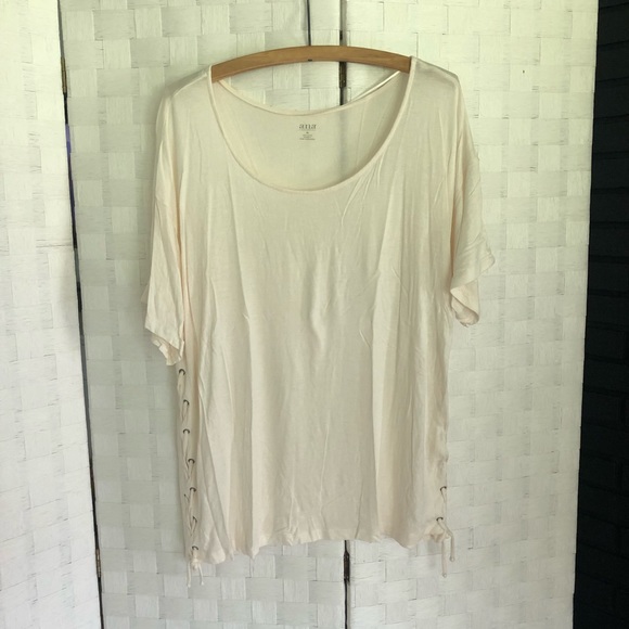 Lightweight Top - Picture 1 of 3